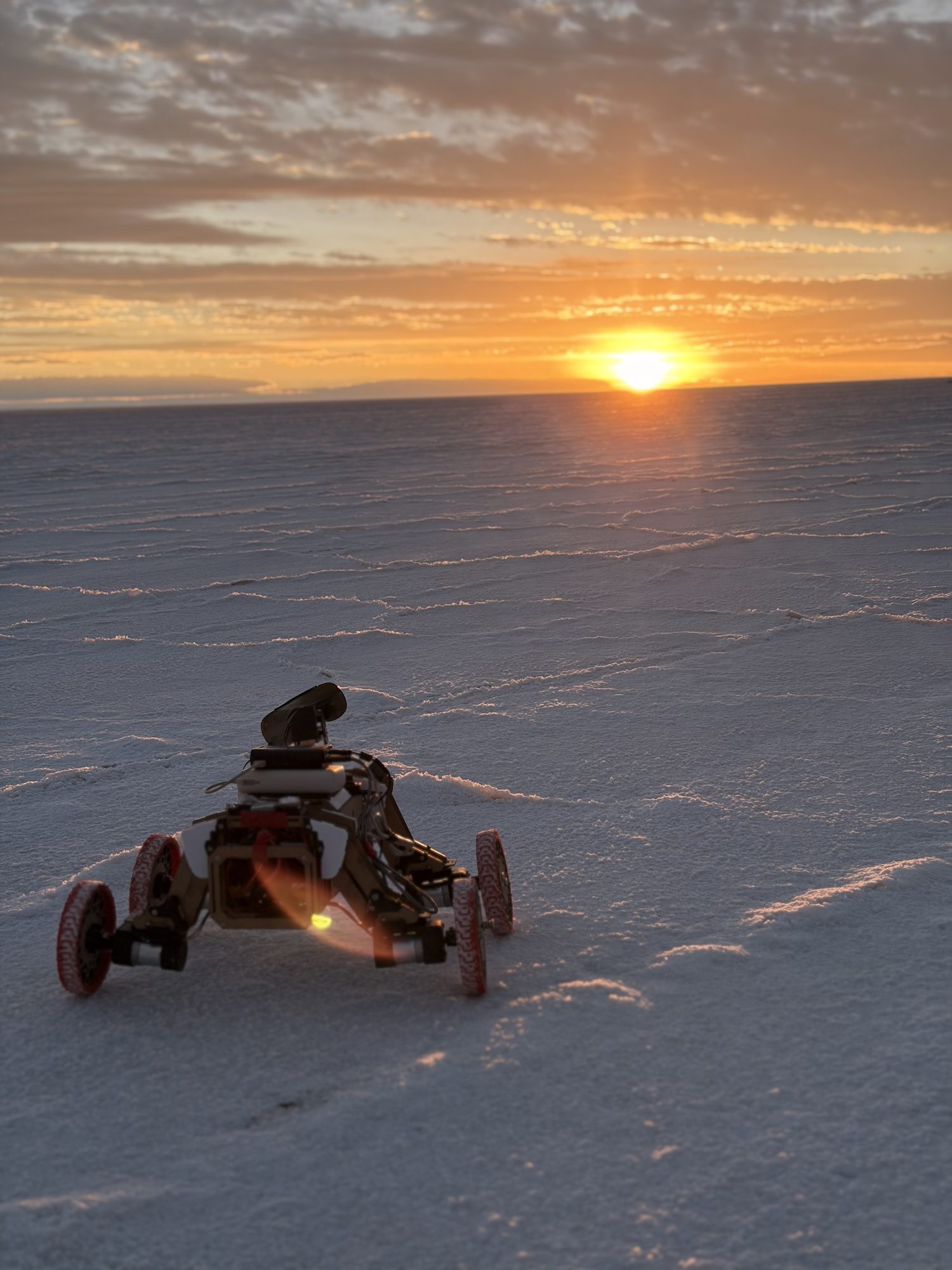 Rover SALT operando en el Salar de Uyuni